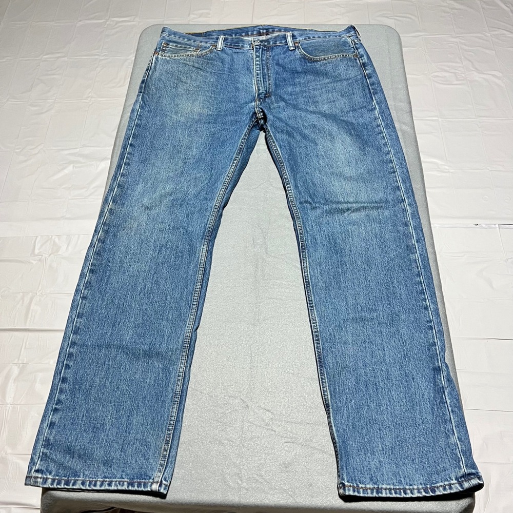 Levis 505 Regular Fit Straight Leg Jeans Mens 40x34 Medium Wash Blue Denim